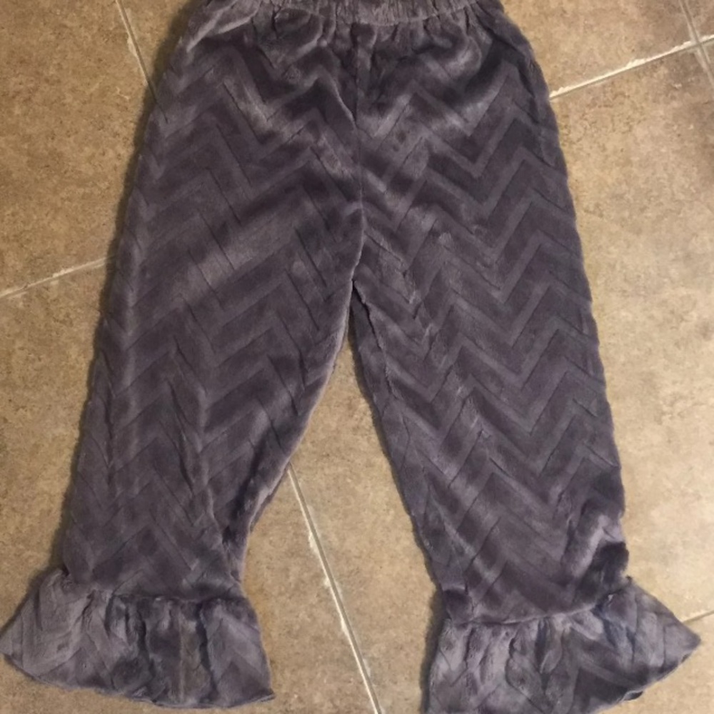 Girls LOLLY WOLLY DOODLE gray ruffle pants 7